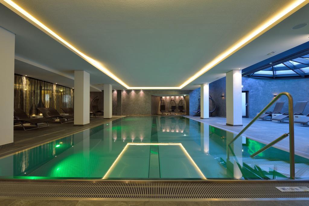 Latini 4*
